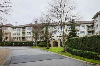 Photo 2: 306 15210 GUILDFORD Drive in Surrey: Guildford Condo for sale in "The Boulevard Club" (North Surrey)  : MLS®# R2229571