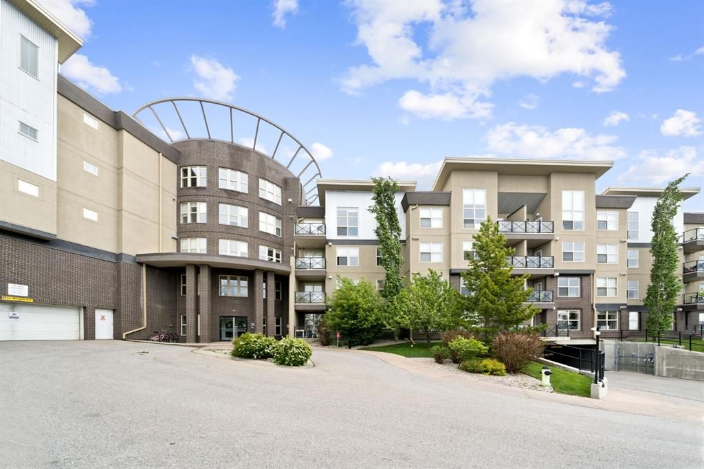 Main Photo: 311 88 Arbour Lake Road NW in Calgary: Arbour Lake Apartment for sale : MLS®# A1231436