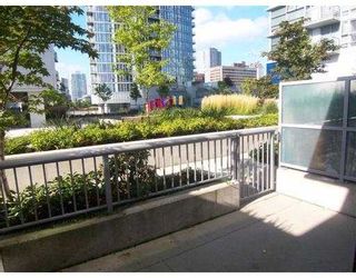 Photo 3: 118 Dunsmuir Street in Vancouver: Downtown VW Condo for sale (Vancouver West)  : MLS®# V789851