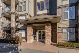 Photo 2: 307 2068 SANDALWOOD Crescent in Abbotsford: Central Abbotsford Condo for sale in "The Sterling" : MLS®# R2250934