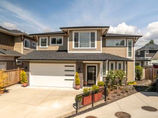 Photo 1: 33183 LEGACE Drive in Mission: Mission BC House for sale : MLS®# R2883997