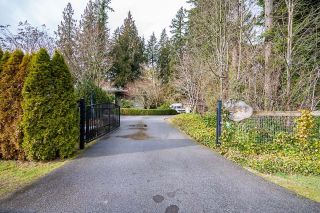 Photo 2: 2535 204 Street in Langley: Brookswood Langley House for sale in "Brookswood/Fernridge" : MLS®# R2836540