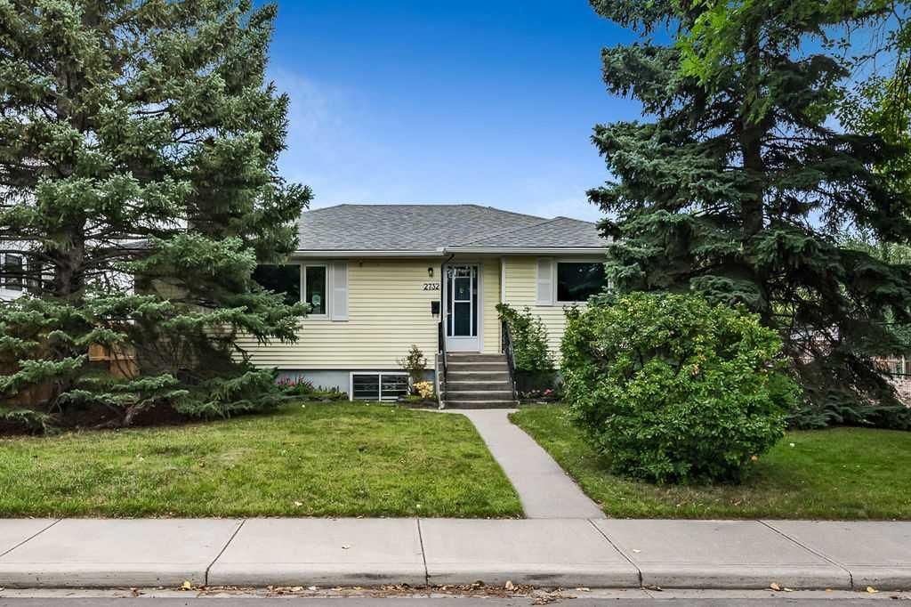 Main Photo: 2732 6 Avenue NW in Calgary: West Hillhurst Detached for sale : MLS®# A2079124