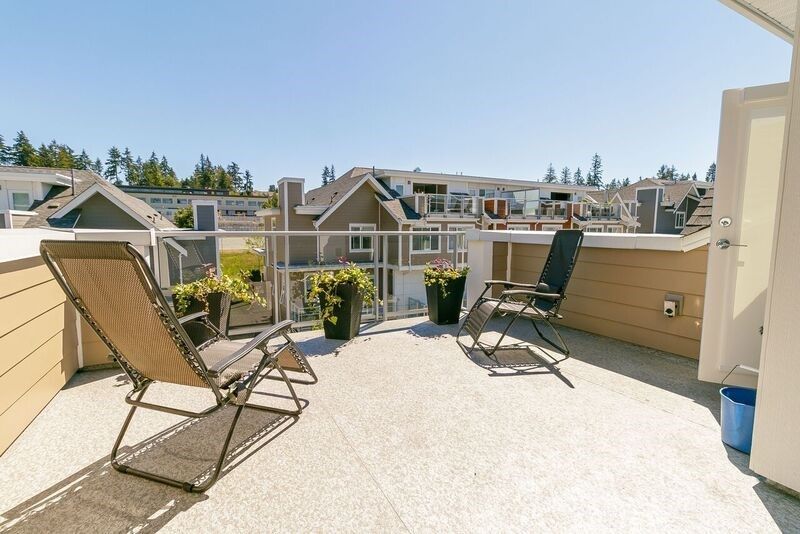 Main Photo: 23 2958 159 Street in Surrey: Grandview Surrey Townhouse for sale in "WILLSBROOK AT SOUTH RIDGE CLUB" (South Surrey White Rock)  : MLS®# R2292491