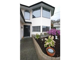 Photo 2: 3553 Desmond Dr in VICTORIA: La Walfred House for sale (Langford)  : MLS®# 635869