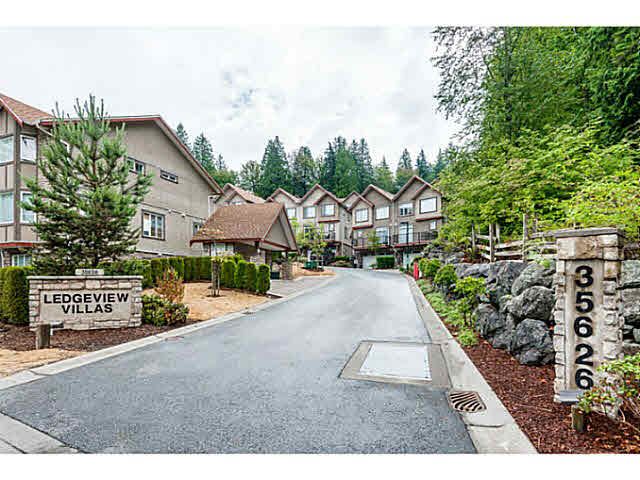 Main Photo: 7 35626 MCKEE Road in Abbotsford: Abbotsford East Townhouse for sale in "LEDGEVIEW VILLAS" : MLS®# F1447249