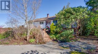 Photo 71: 740 Campbell St in Tofino: House for sale : MLS®# 956184