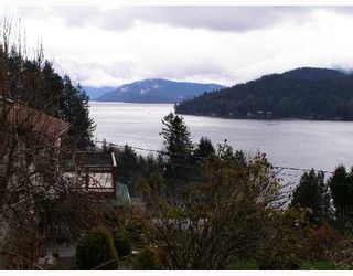 Photo 3: 496 CENTRAL Avenue in Gibsons: Gibsons &amp; Area House for sale in "GRANTHAMS LANDING" (Sunshine Coast)  : MLS®# V622835