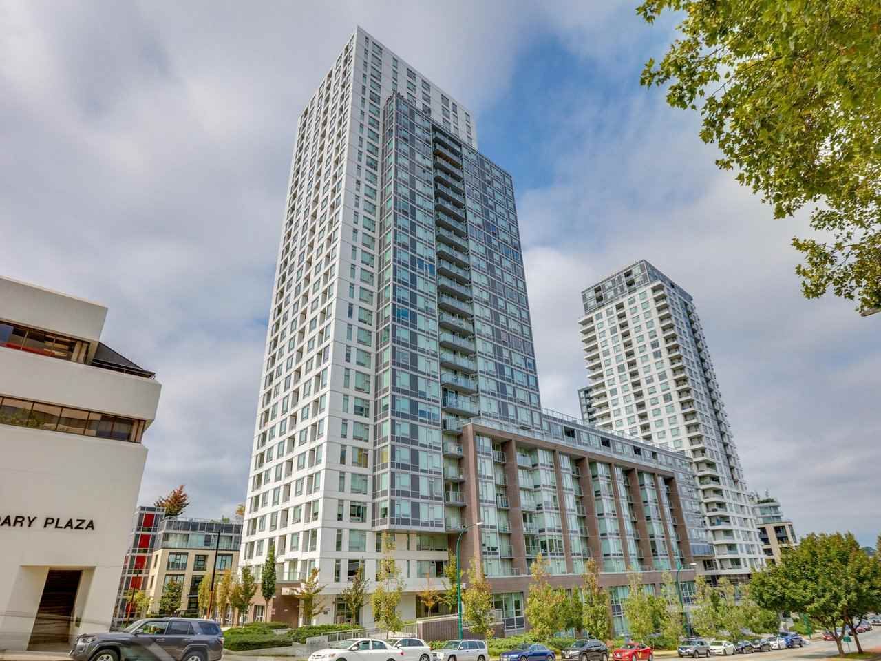 Main Photo: 3301 5665 BOUNDARY Road in Vancouver: Collingwood VE Condo for sale in "WALL CENTER CENTRAL PARK" (Vancouver East)  : MLS®# R2514454