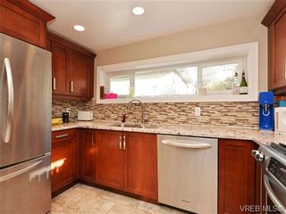 Photo 9: 911 Richmond Ave in VICTORIA: Vi Fairfield East House for sale (Victoria)  : MLS®# 725085
