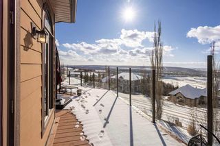 Photo 2: 39 Slopes Grove SW in Calgary: Springbank Hill Detached for sale : MLS®# A2127822