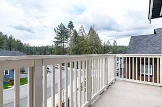Photo 3: 2412 Chilco Rd in View Royal: VR Six Mile House for sale : MLS®# 929228