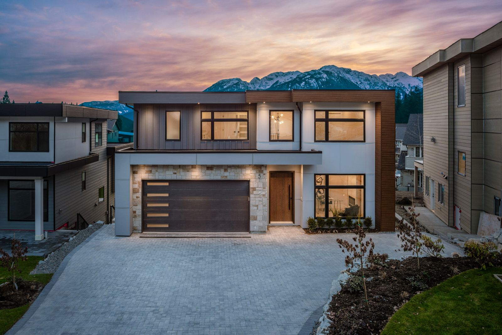 New property listed in University Highlands, Squamish