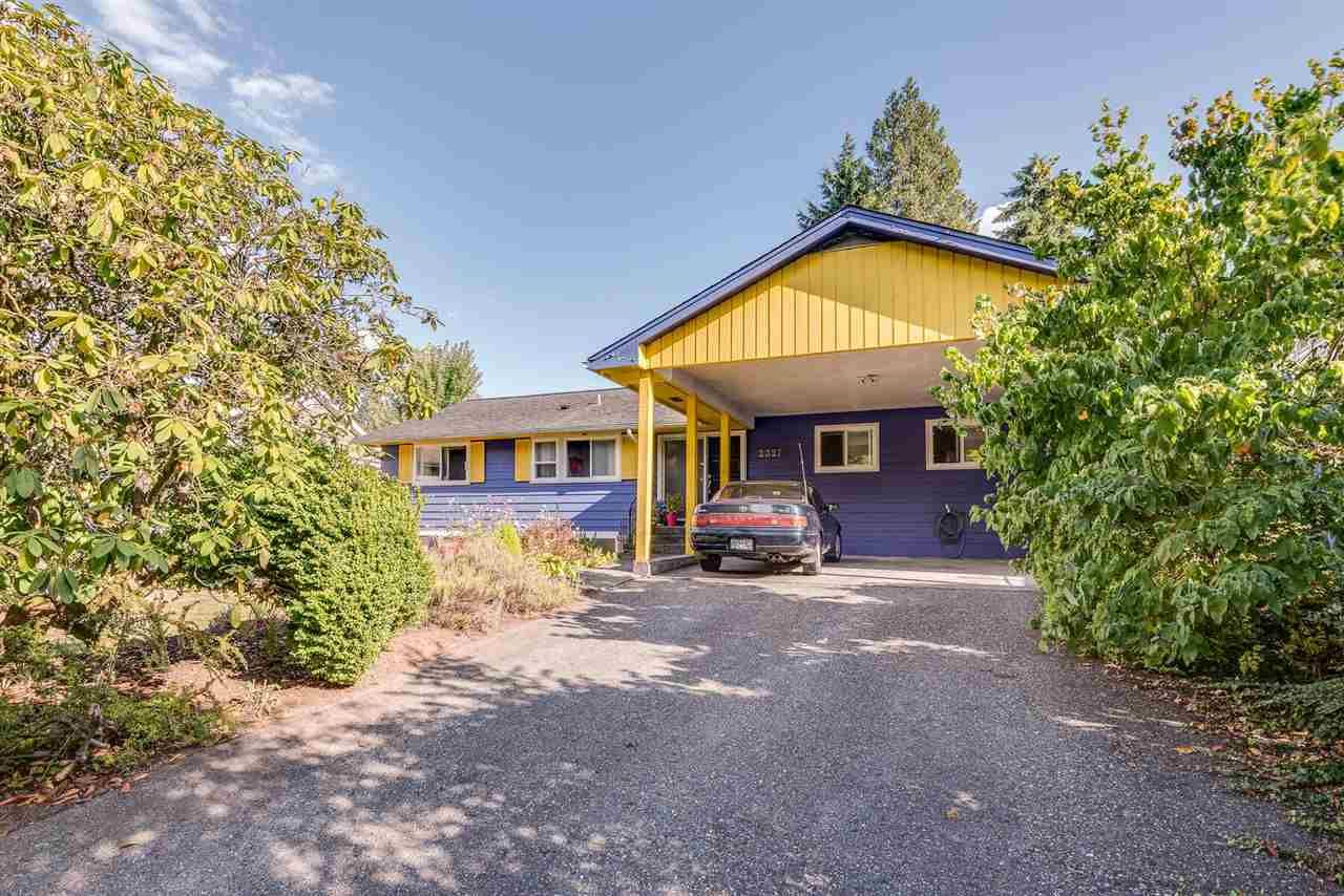 Main Photo: 2327 KILMARNOCK Crescent in North Vancouver: Westlynn Terrace House for sale in "Westlynn Terrace" : MLS®# R2401067