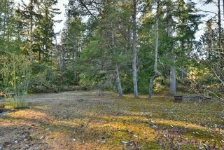 Photo 2: 5456 DUSTY Road in Sechelt: Sechelt District House for sale in "East Porpoise Bay" (Sunshine Coast)  : MLS®# R2738628