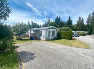 Photo 1: 29 5575 MASON Road in Sechelt: Sechelt District Manufactured Home for sale in "Mason Mobile Home Park" (Sunshine Coast)  : MLS®# R2706345