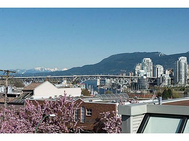Main Photo: 954 W 7TH Avenue in Vancouver: Fairview VW Townhouse for sale in "Era" (Vancouver West)  : MLS®# V1003005