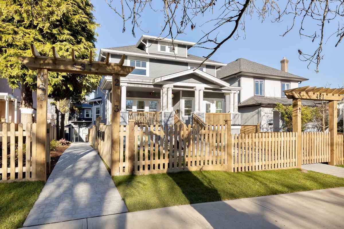 Main Photo: 2 487 E 11TH AVENUE in Vancouver: Mount Pleasant VE Townhouse for sale (Vancouver East)  : MLS®# R2531642