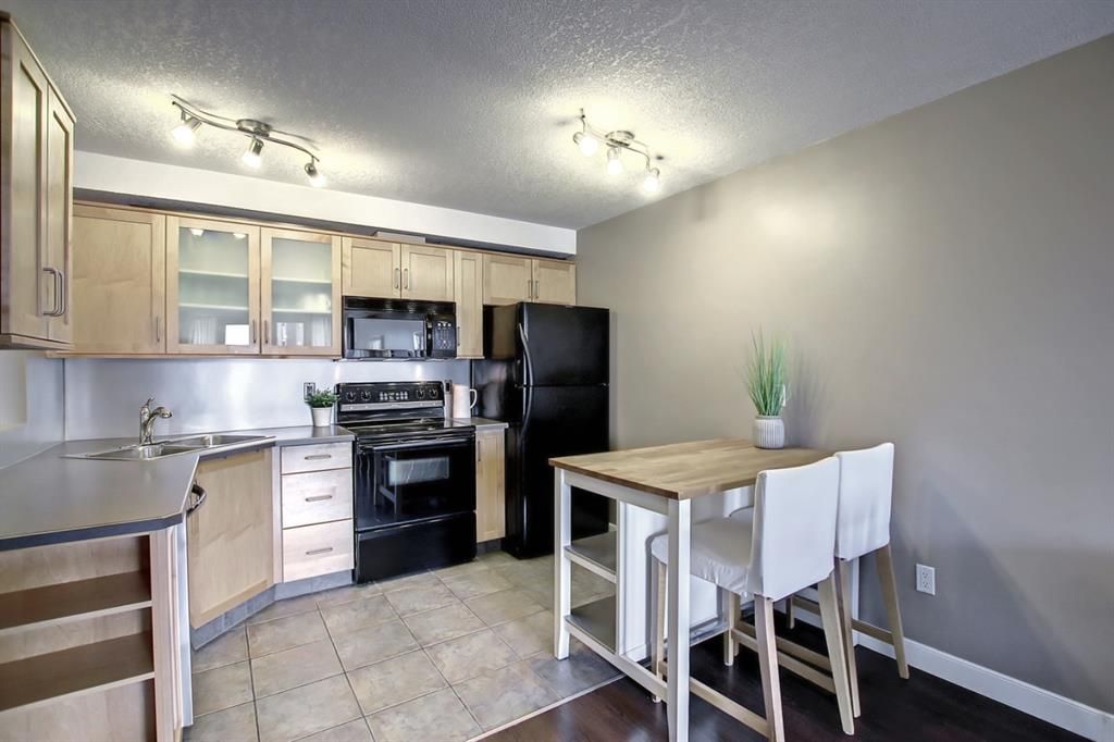 Main Photo: 501 605 14 Avenue SW in Calgary: Beltline Apartment for sale : MLS®# A1195962