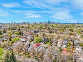 Photo 8: 9718 78 Avenue in Edmonton: Zone 17 House Duplex for sale : MLS®# E4393625