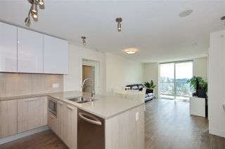 Photo 7: 2502 3007 GLEN Drive in Coquitlam: North Coquitlam Condo for sale in "Evergreen" : MLS®# R2389564