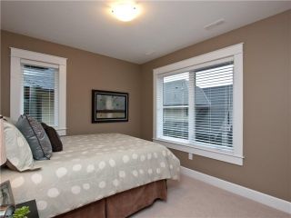 Photo 9: 1165 HAROLD Road in North Vancouver: Lynn Valley 1/2 Duplex for sale in "THE BRIDGE" : MLS®# V878817