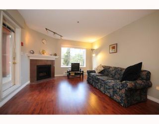 Photo 1: 104 863 W 16TH Avenue in Vancouver: Fairview VW Condo for sale in "BERKERLY COURT" (Vancouver West)  : MLS®# V756449