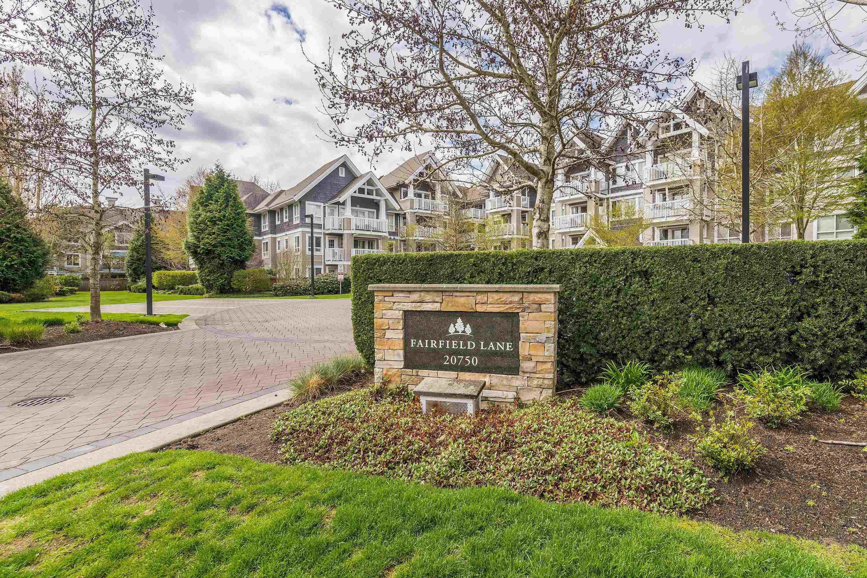 Main Photo: 112 20750 DUNCAN Way in Langley: Langley City Condo for sale in "Fairfield Lane" : MLS®# R2744413