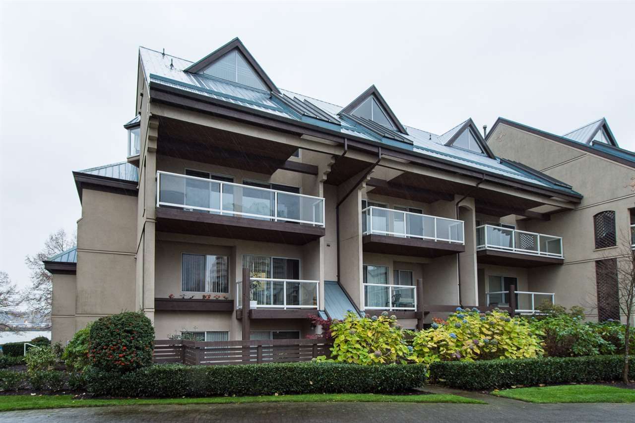 Main Photo: 207 5 K DE K COURT in New Westminster: Quay Townhouse for sale : MLS®# R2015549