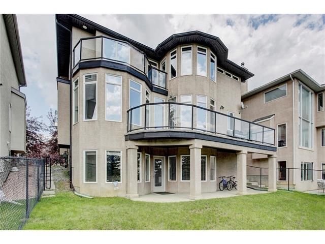 Main Photo: 33 PANORAMA HILLS Manor NW in Calgary: Panorama Hills House for sale : MLS®# C4072457