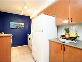 Photo 7: # 1109 2733 CHANDLERY PL in Vancouver: Fraserview VE Condo for sale (Vancouver East)  : MLS®# V1012176