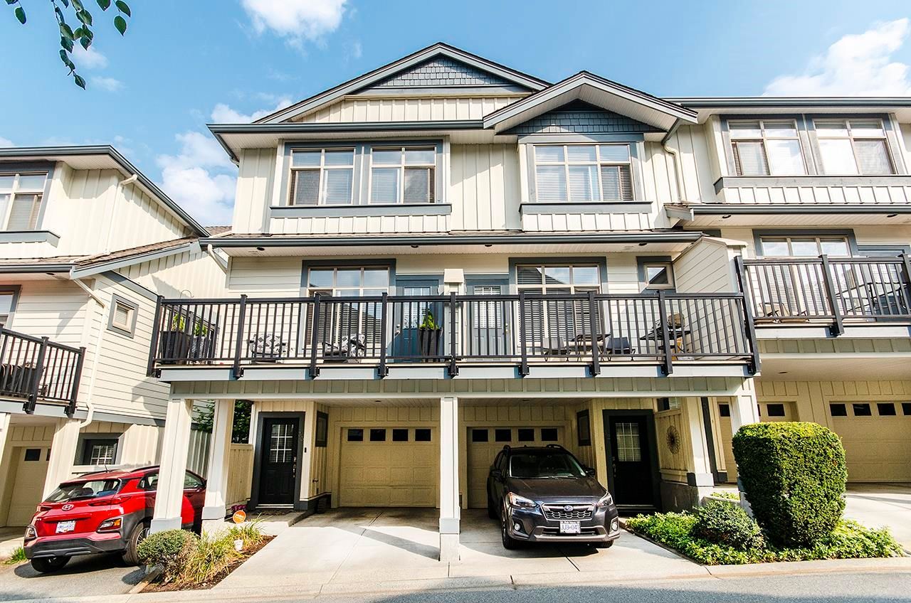 Main Photo: 33 21661 88 Avenue in Langley: Walnut Grove Townhouse for sale in "Monterra" : MLS®# R2723455