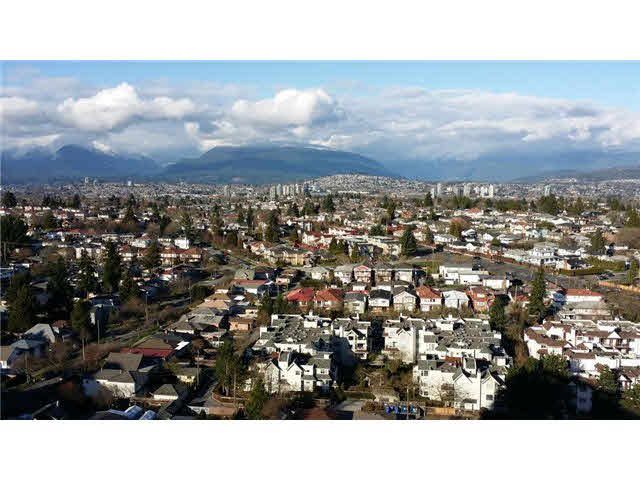 Main Photo: 2601 5380 OBEN STREET in Vancouver: Collingwood VE Condo for sale (Vancouver East)  : MLS®# V1143203