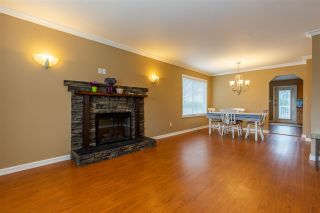 Photo 3: 8462 JENNINGS Street in Mission: Mission BC House for sale : MLS®# R2410781