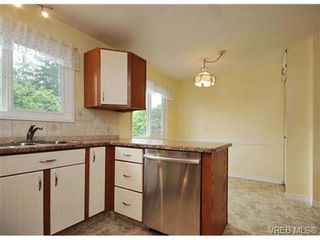Photo 3: 529 Atkins Ave in VICTORIA: La Atkins House for sale (Langford)  : MLS®# 734808