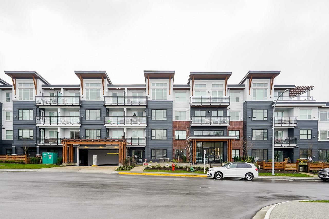 Main Photo: 306 22136 49 AVENUE in Langley: Murrayville Condo for sale : MLS®# R2644030