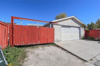 Photo 2: 1504 Leila Avenue in Winnipeg: Maples Residential for sale (4H)  : MLS®# 202223790