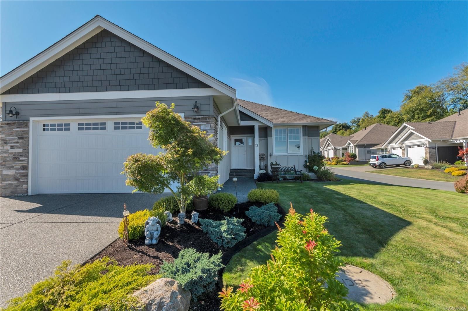 12 2991  North Beach Dr, Campbell River