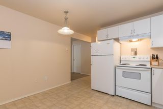 Photo 16: 999 Furber Rd in Langford: La Langford Proper Half Duplex for sale : MLS®# 919276
