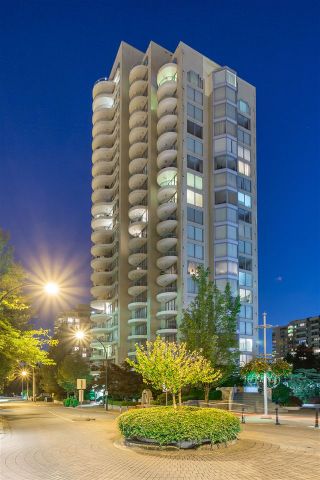 Photo 1: 1505 739 PRINCESS Street in New Westminster: Uptown NW Condo for sale in "BERKLEY PLACE" : MLS®# R2096862