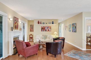 Photo 5: 33 108 Aldersmith Pl in View Royal: VR Glentana Row/Townhouse for sale : MLS®# 914859