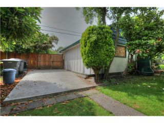 Photo 18: 2024 ADANAC Street in Vancouver: Hastings House for sale in "COMMERCIAL DRIVE" (Vancouver East)  : MLS®# V1069314