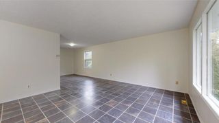 Photo 4: 1175 Markham Road in Winnipeg: Waverley Heights Residential for sale (1L)  : MLS®# 202320666