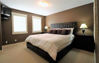 Photo 32: 2504 17A Street NW in Calgary: Capitol Hill House for sale : MLS®# C4130997