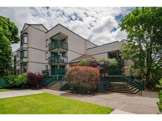 Photo 3: 106 20454 53 Avenue in Langley: Langley City Condo for sale in "Rivers Edge" : MLS®# R2707098