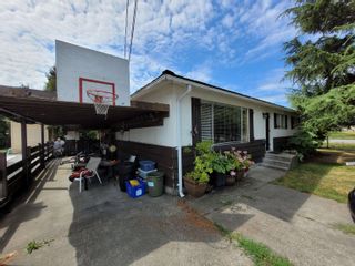 Photo 3: 5770 48A Avenue in Delta: Hawthorne House for sale (Ladner)  : MLS®# R2802101