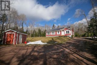 Main Photo: 17980 Highway 2 in Fenwick: House for sale : MLS®# 202405112