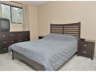 Photo 5: 2 10898 152ND Street in Surrey: Bolivar Heights Townhouse for sale in "WOODBRIDGE" (North Surrey)  : MLS®# F1322078