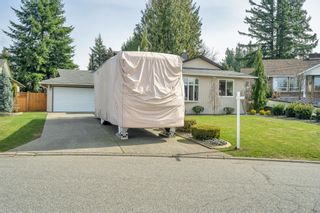 Photo 1: 32726 BELLVUE Crescent in Abbotsford: Central Abbotsford House for sale : MLS®# R2627062