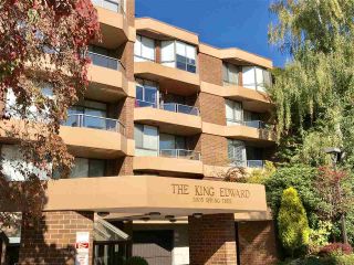 Photo 1: 104 3905 SPRINGTREE Drive in Vancouver: Quilchena Condo for sale in "ARBUTUS VILLAGE" (Vancouver West)  : MLS®# R2413168